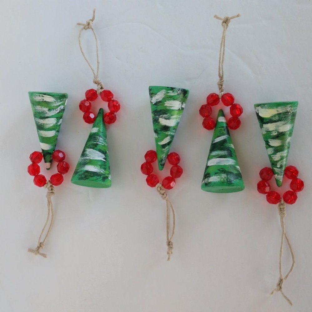 Handmade Single Green Christmas Tree Ornament With Hemp Cord and Red Beads